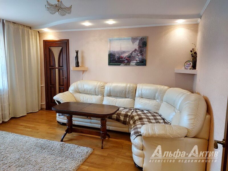 Четырехкомнатная квартира, ул. Октябрьская - 250512, фото 1