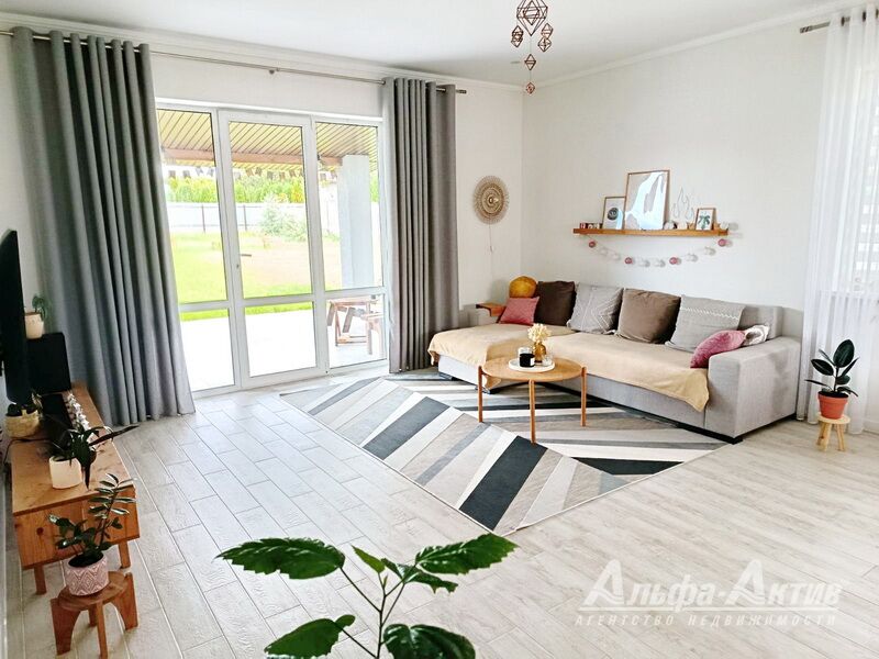 Жилой дом, ближайший пригород,- лот 350487, фото 1