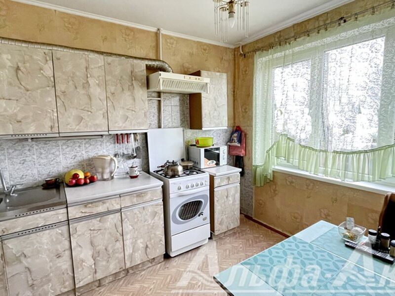 Трехкомнатная квартира, ул. Дубровская - 240077, фото 1